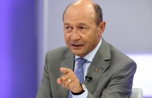 Traian Băsescu:„Moldovenii trebuie să-și asume responsabilitatea față de viitorul lor. Eu mă duc la frontieră și dau barierele deoparte!”