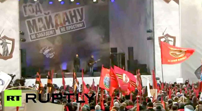 Zeci de mii de oameni protesteaza la Moscova la un an de la inlaturarea lui Viktor Ianukovici
