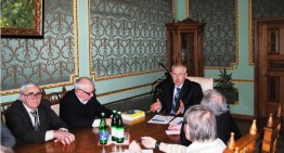 Președintele Administrației Regionale de Stat Cernăuți s-a întâlnit cu reprezentanții etnicilor români