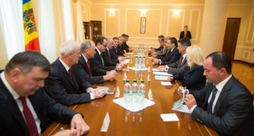 Convorbiri la Chișinău între președintele Timofti și premierul român, Victor Ponta