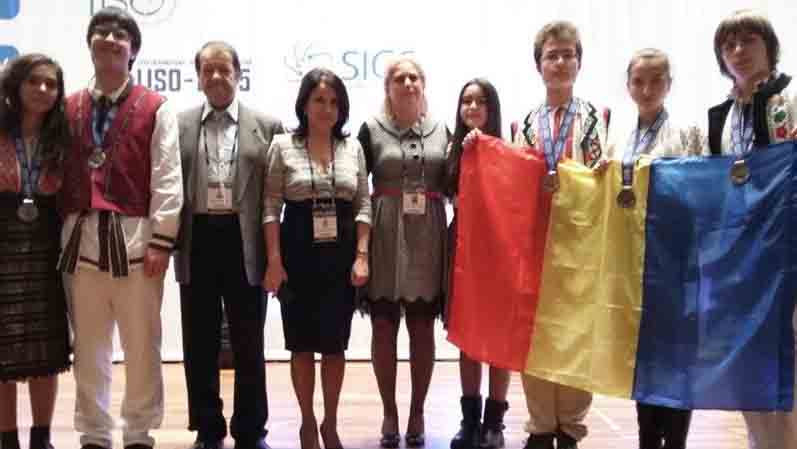 Români de excepție! La Olimpiada Internațională de Științe din Daegu – Corea de Sud, a fost premiat tot lotul de elevi români participanți