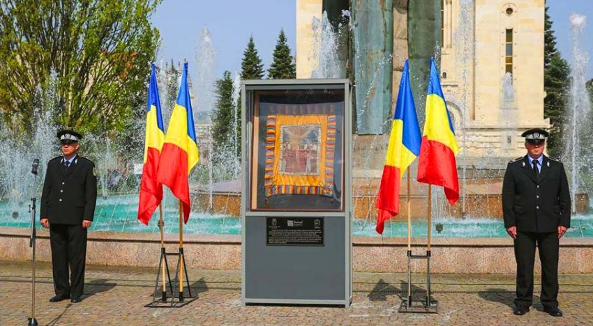 Onor lui Avram Iancu! Drapelul de luptă al legiunii „Auraria Gemina” comandate de Avram Iancu a fost expus în centrul Clujului