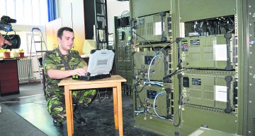 „Enigma” românească. Armata României realizează aparatură de ultimă generație pentru criptarea comunicațiilor. Ce au învațat specialiștii Bazei 191 Logistică pentru Comunicații și Informatică din spargerea codului „Enigma”?