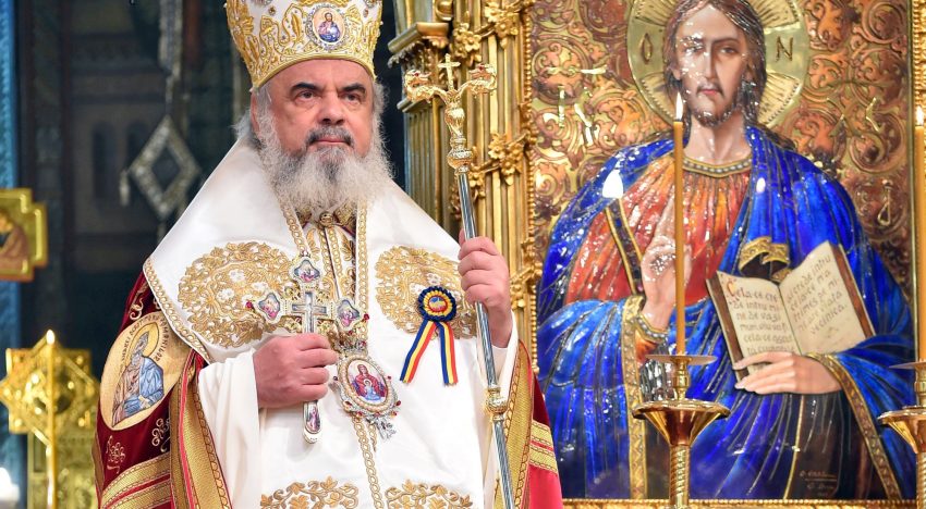 Boboteaza, sărbătoarea curăţirii şi a luminării, transmisiune de la Catedrala Patriarhală