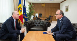 Proiectele comune, discutate de premierul Pavel Filip și ambasadorul României la Chișinău, Daniel Ioniță