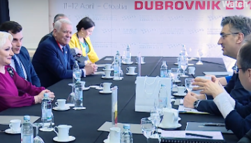 VIdeo: Premierul Viorica Dăncilă s-a întâlnit  Andrej Plenković, prim-ministrul R. Croația, cu prilejul Summit-ului cooperării între statele din Europa Centrală şi de Est şi China – 16+1