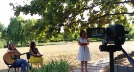 Foto-Video: Cultură, Muzică și Poezie de Ziua Imnului în Parcul Parcul Dendrologic „Alpinarium” din București